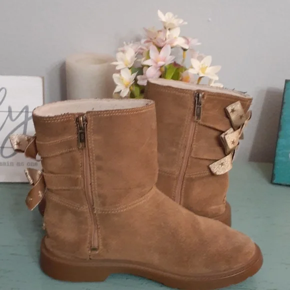 UGG BOOTS SZ 2 GIRLS - Picture 6 of 6